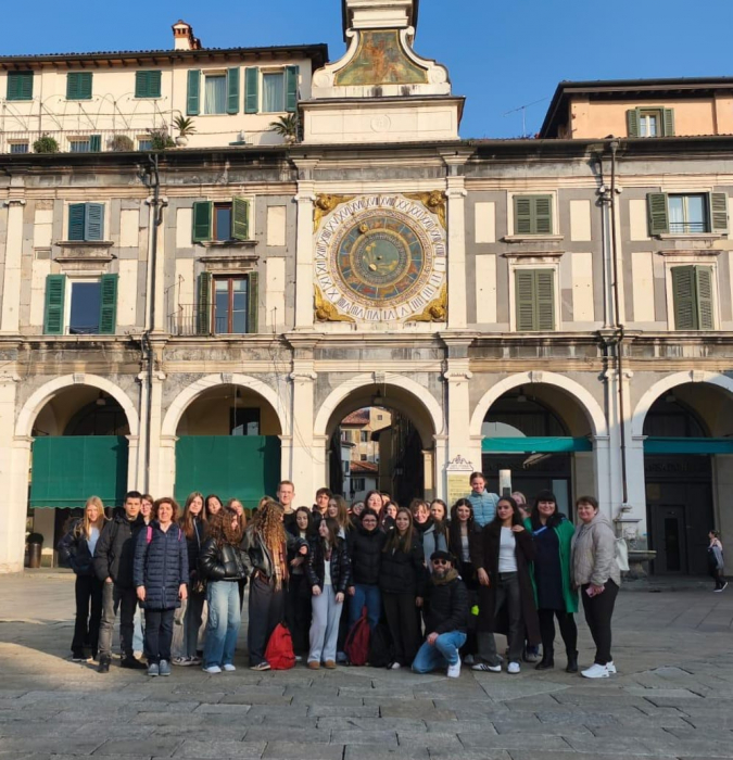 in_cremona.jpeg in_cremona.jpeg